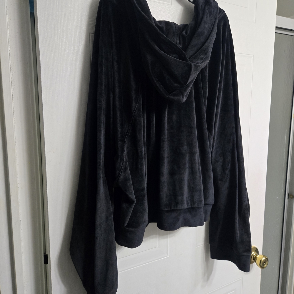 Victoria's Secret Black Velvet Garment - Picture 8 of 9